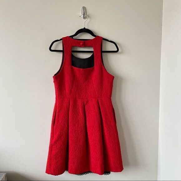 MOULINETTE Soeurs -Lipstick Red Nipped Dress - Picture 2 of 16